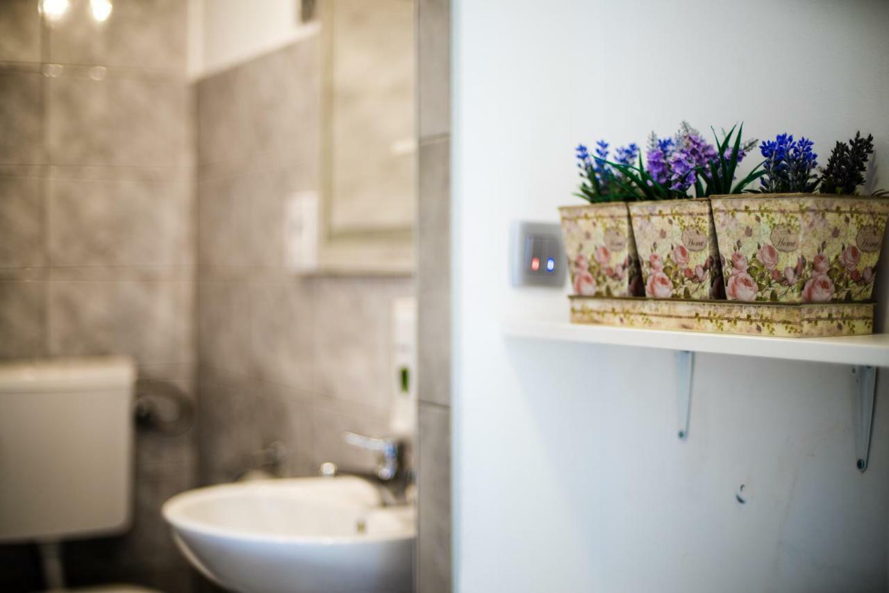 Nona Lena Studio Apartment Split Ngoại thất bức ảnh